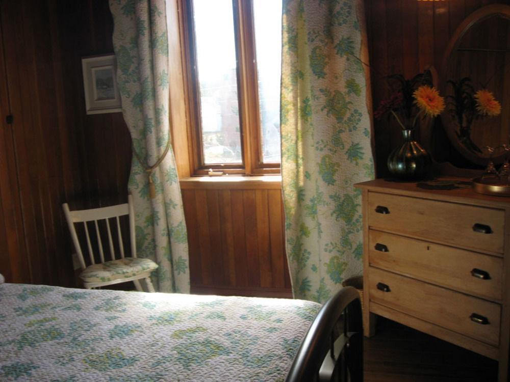 Gite Au Vieux Pommier Тадусак Екстериор снимка