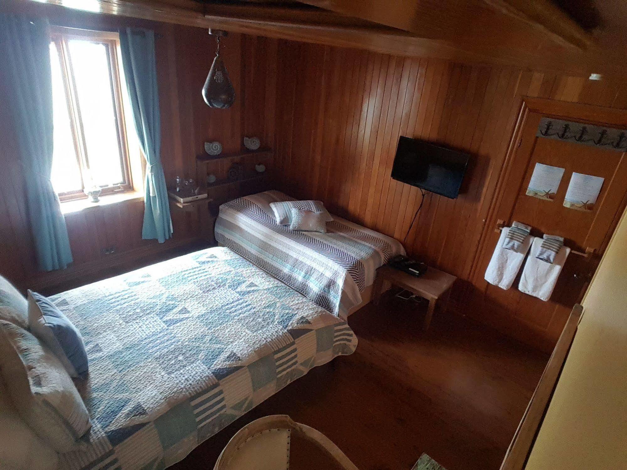 Gite Au Vieux Pommier Тадусак Екстериор снимка