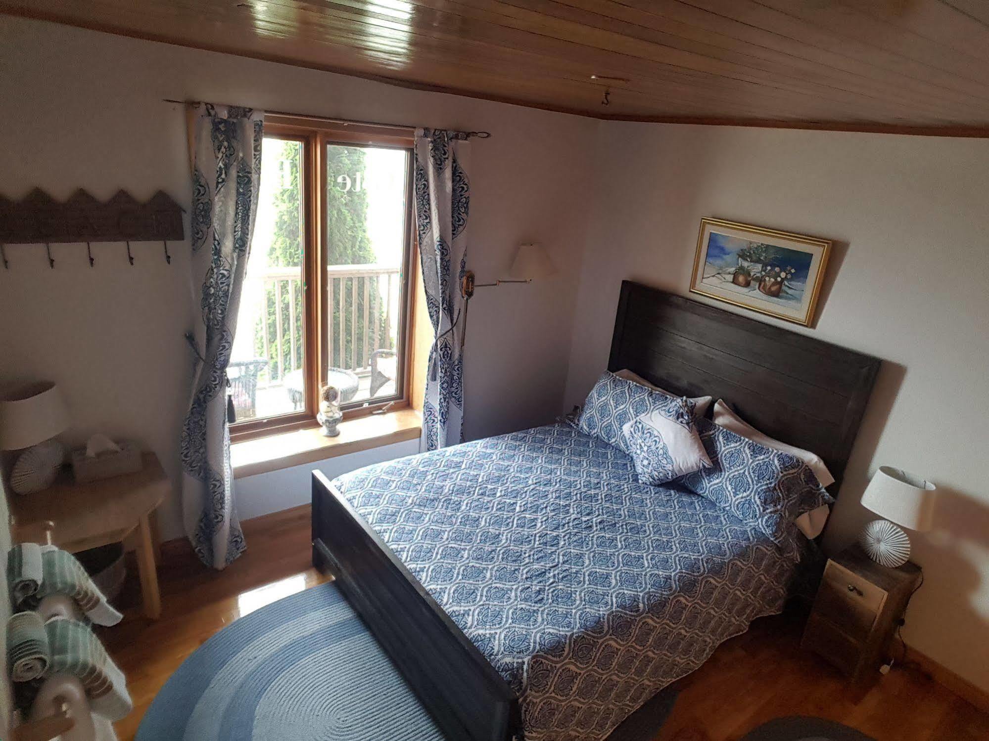 Gite Au Vieux Pommier Тадусак Екстериор снимка